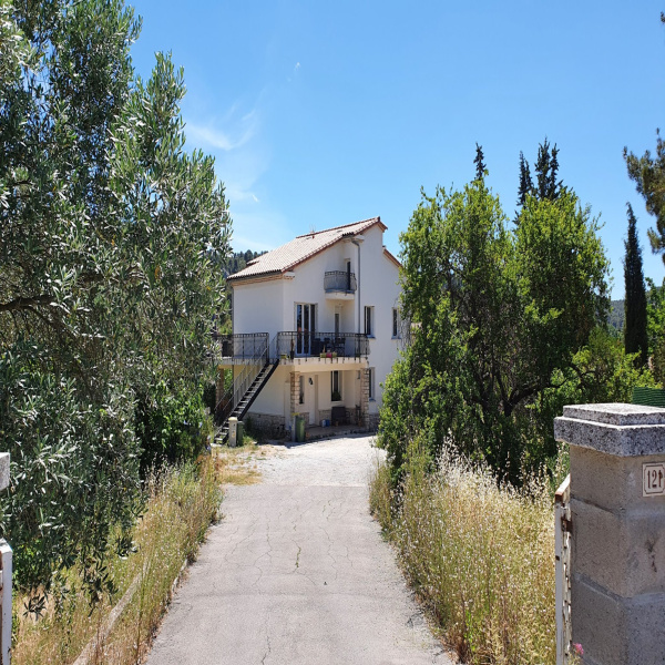 Offres de location Appartement Simiane-Collongue 13109